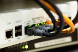 How to turn on WiFi on HP laptop without button - check and reset hardware