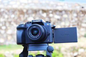 Best DSLR Camera Under 1000 - Panasonic Lumix G85