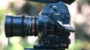What is a Flip Screen Camera - Articulating Screen