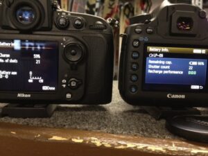 Mirrorless vs DSLR Cameras - battery life