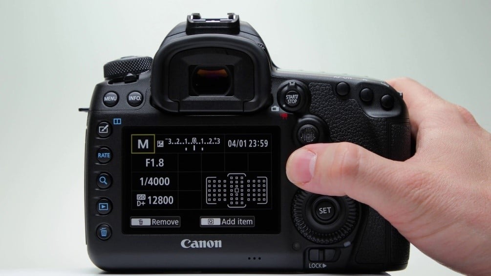 Canon EOS IDS Mark III Landscape - exposure compensation