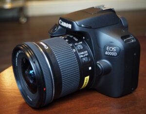 Canon EOS 4000D Review - design and handling