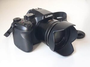 Best DSLR Cameras Under 500 - Panasonic Lumix FZ300