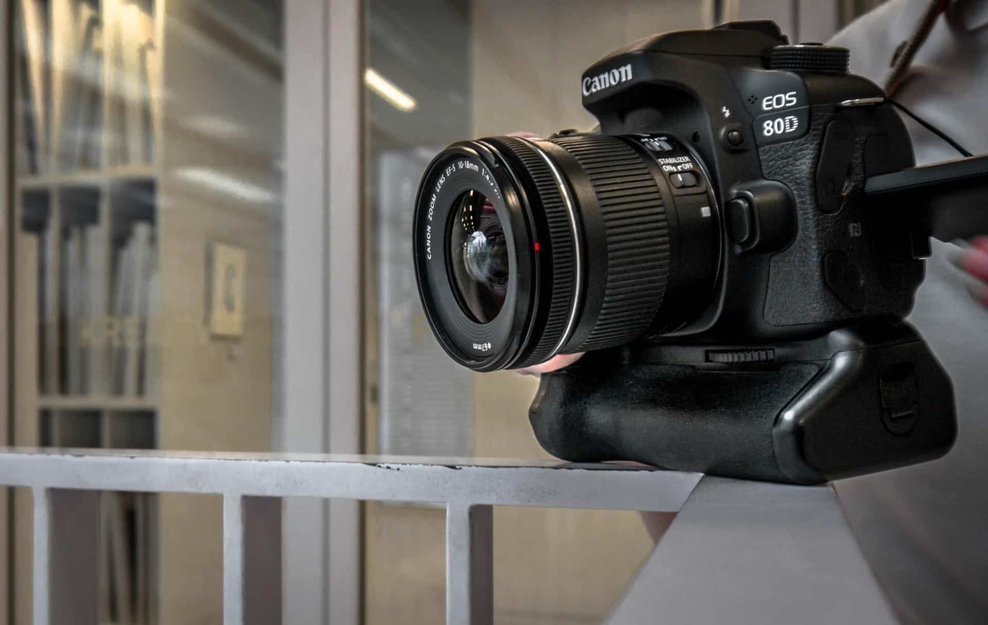 Canon 80D Vlogging Mastering Videos with Canon Flip Screen