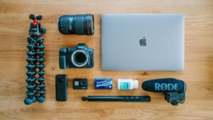 How to Start Travel Vlogging - start