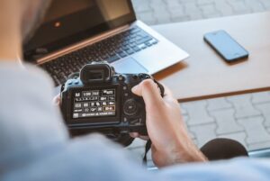 What To Look For In A Vlogging Camera - wifi