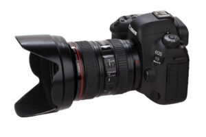 Canon 5D Mark IV review - Lens