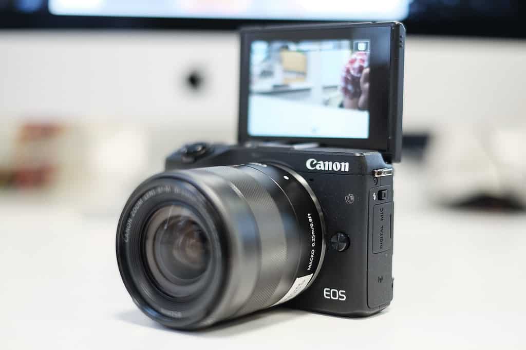 Canon Eos M3 Mirrorless Camera Flip Out Screen Canon EOS M3 camera with flip screen