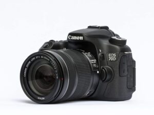 Canon camera with flip screen - EOS 70D