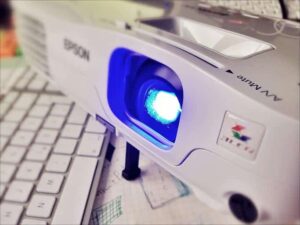 hp laptop connected by hdmi projector will show video but no audio hp laptop connected by hdmi projector will show video but no audio