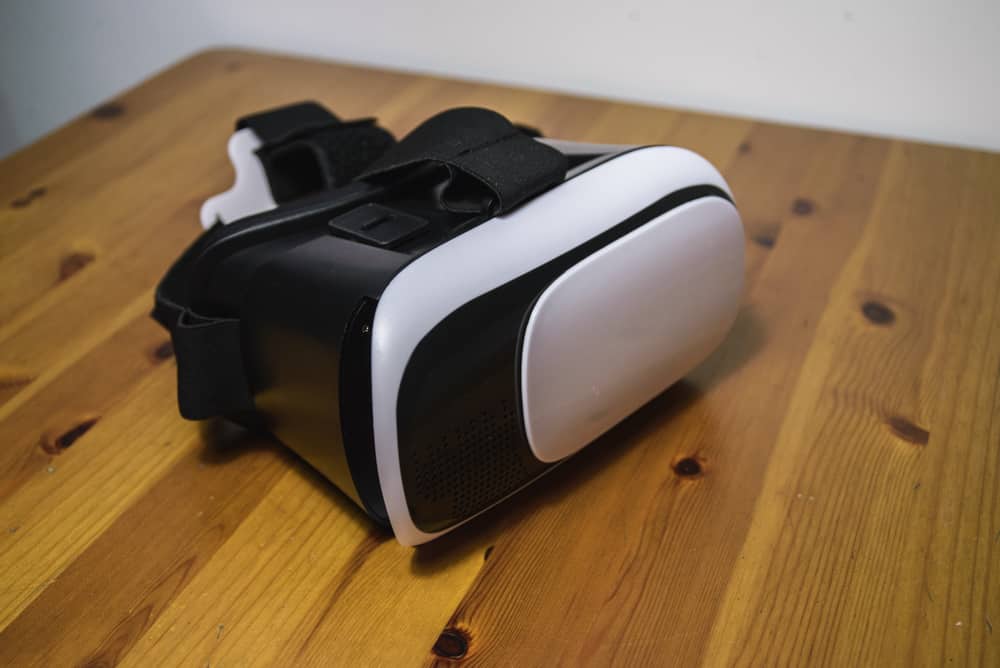 list of cheapest VR headset that will be fit for your PC