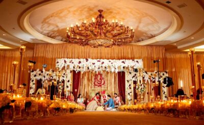 Candid vs Traditional Photography