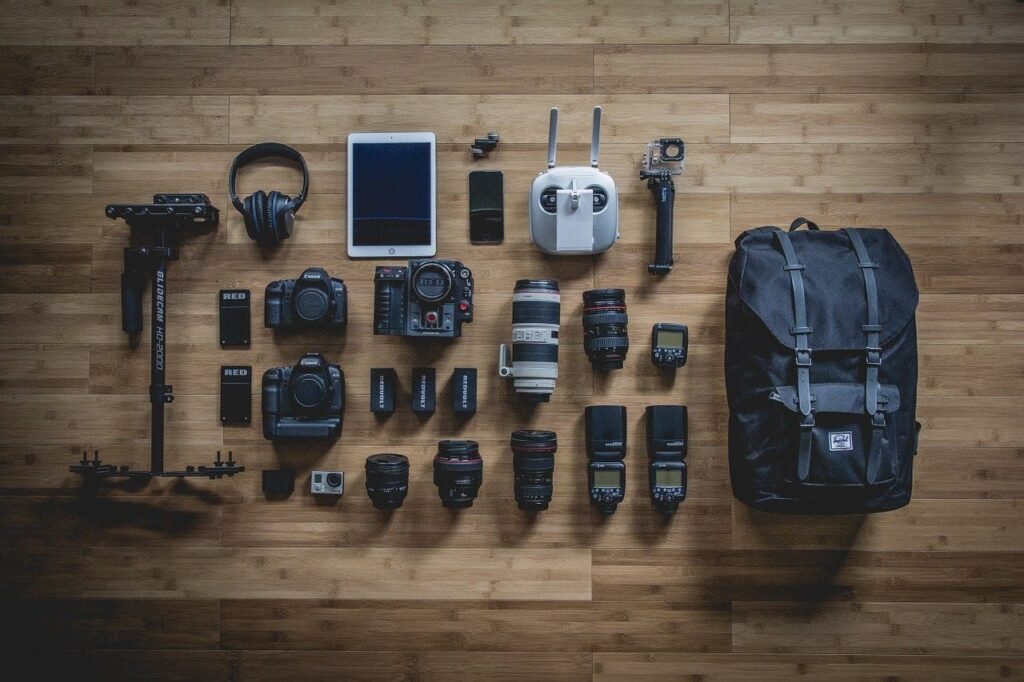 Creative DIY Wedding Photography Ideas - Add essential equipment to the bag