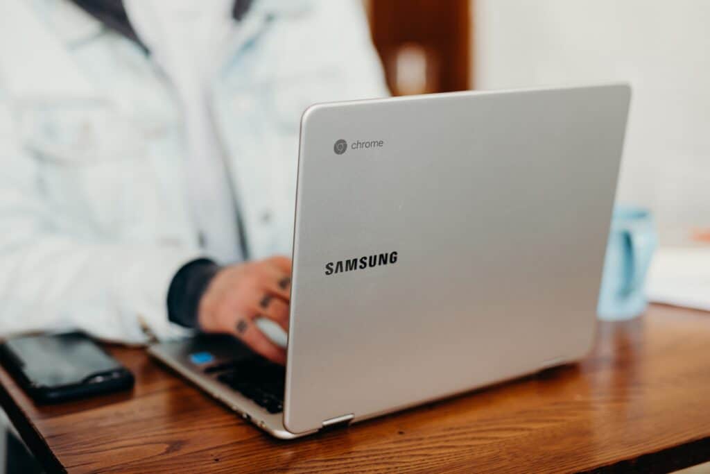 Best laptops for college students under $500 - Samsung Galaxy Chromebook 4 Laptop