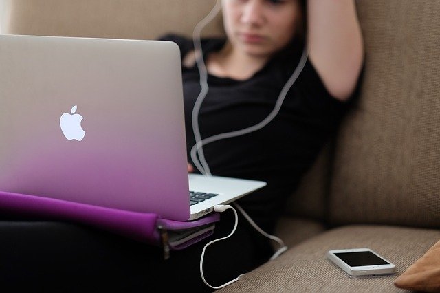 Laptop Grants for Students Where to get Laptop Grants for Students in the US - Apple scholar