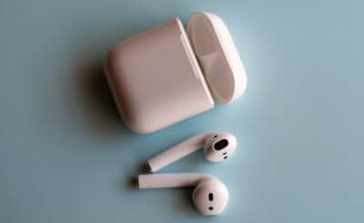 How to Connect AirPods to Chromebook