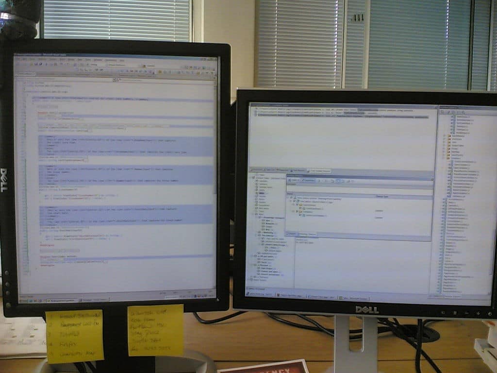 How to Use Dual Monitors Windows 10 How to Use Dual Monitors Windows 10