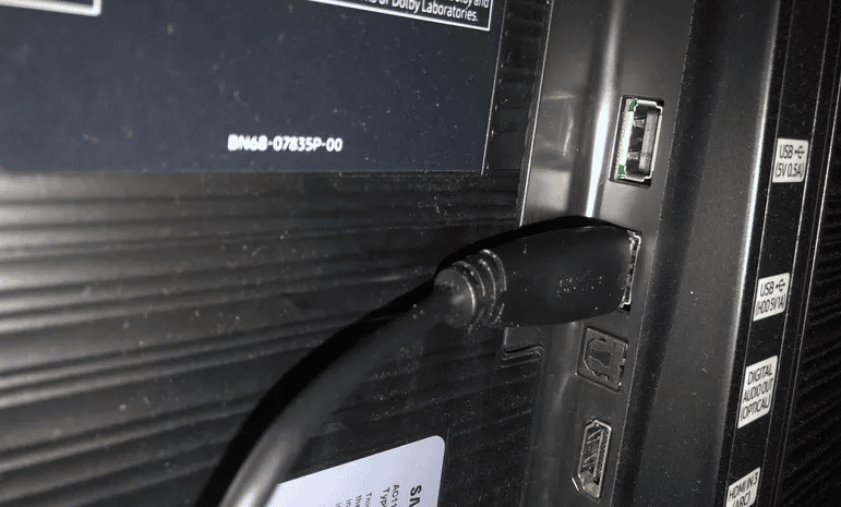 How to Connect Webcam to LG Smart TV