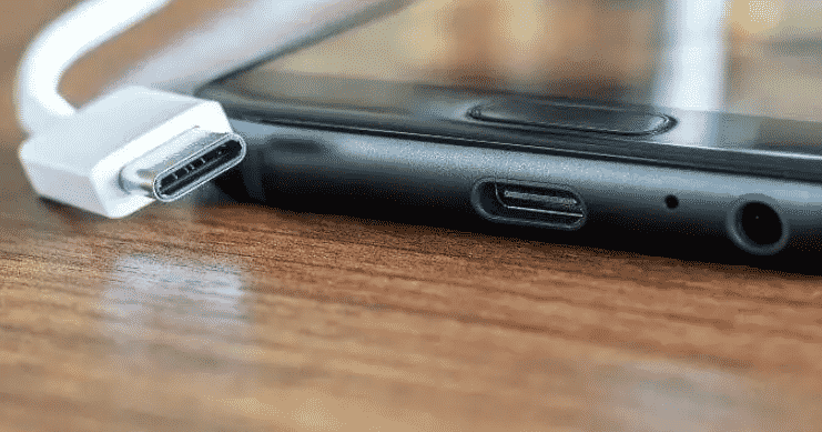 How to Connect Phone to TV with USB
