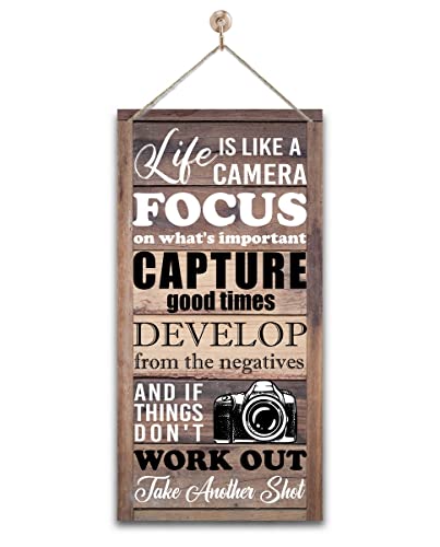 Funny Hanging Family Sign, Life is Like a Camera Inspirational Wood Decor Sign, Printed Wood Wall Art Sign, Hanging Rustic Family Signs for Home Decor, Gift for Family And Friends