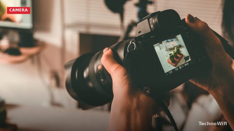 Point And Shoot Camera Vs DSLR Cameras