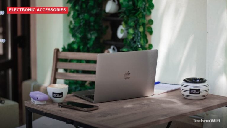 Wi-Fi Extender vs Booster: What’s the Difference?